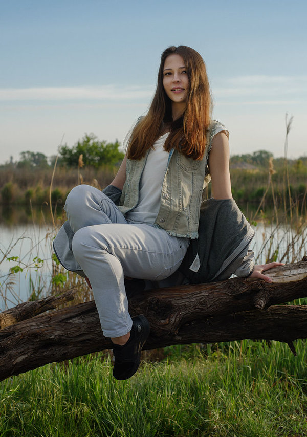 Илона, 18 лет, 1 размер груди